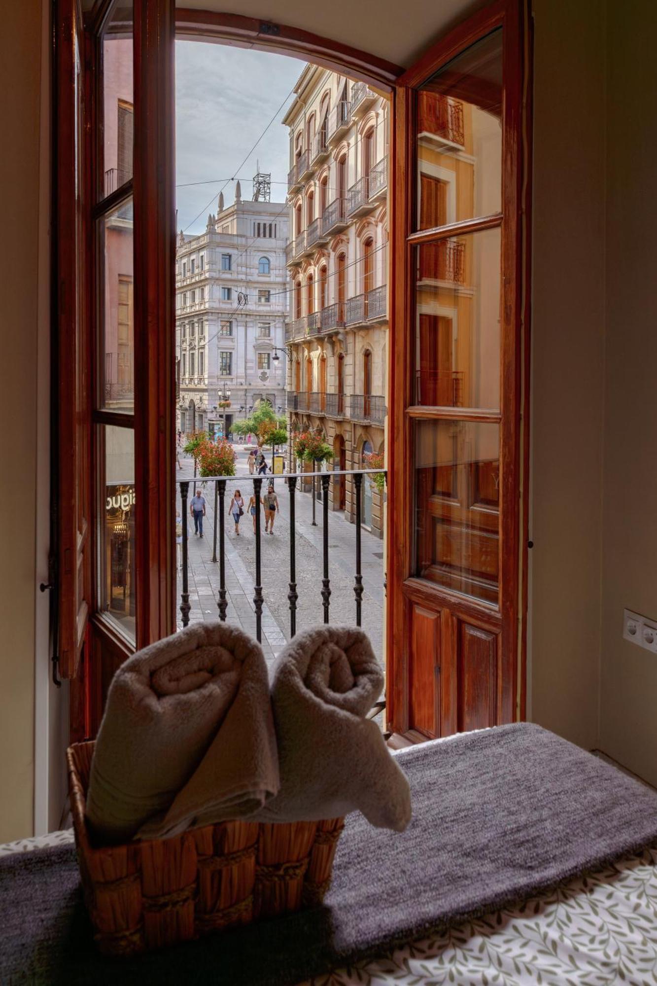 Aile Granada - Hostatel Apartment Bagian luar foto